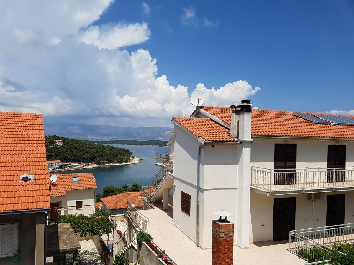 Jelsa Blue Sea View Apartment Bagian luar foto